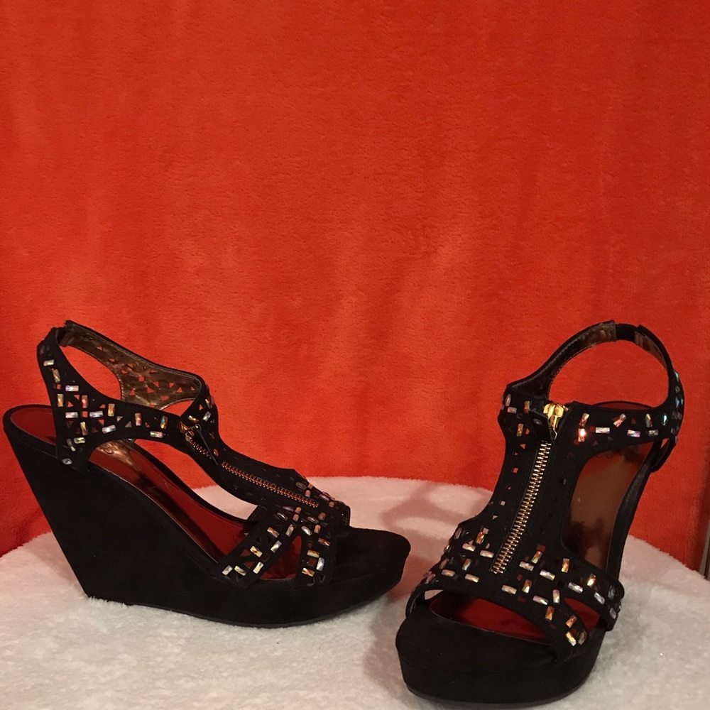 Black & gold iridescent wedge sandals